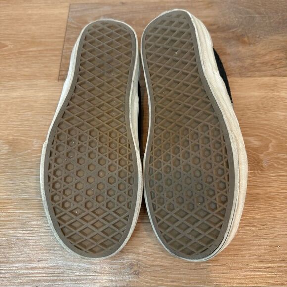 Vans Unisex Black Animal Skin Slip On Sneakers - Picture 9 of 11